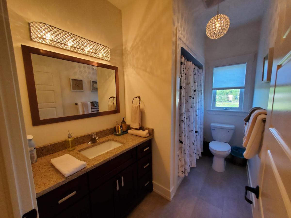 Back Home Bed And Breakfast Membertou エクステリア 写真