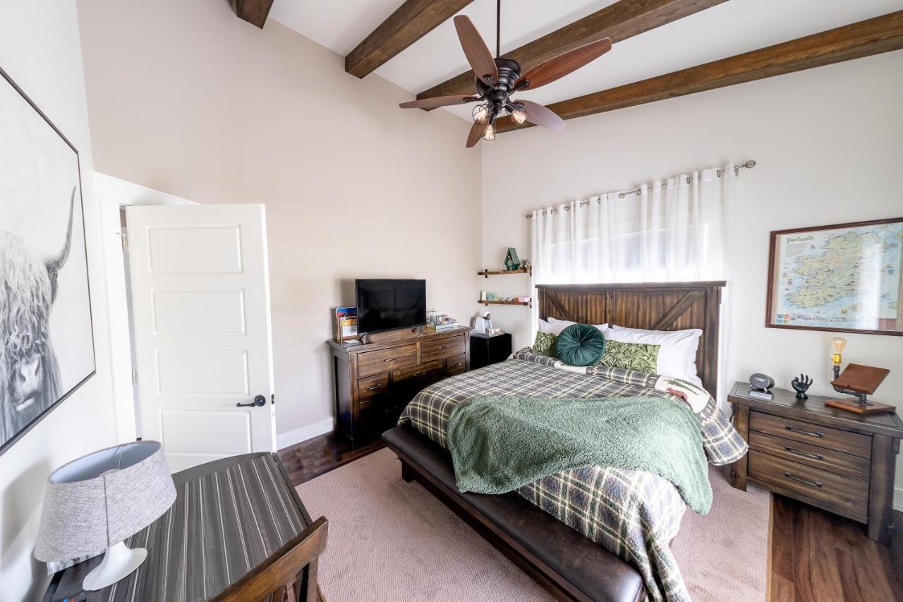 Back Home Bed And Breakfast Membertou エクステリア 写真